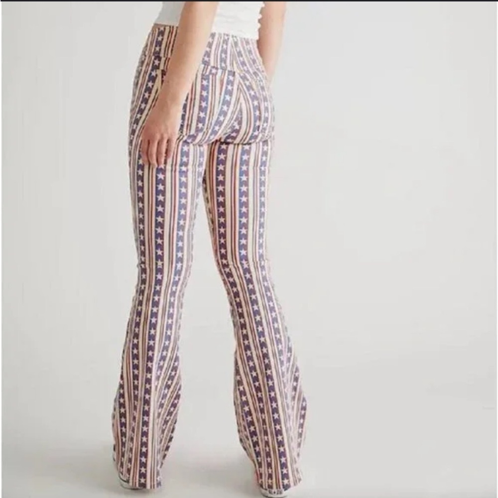 AMAZING Free People Penny Pull-on Stars and Stripes Bell Bottoms Flared Jeans 27